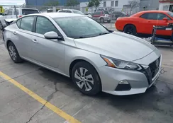 1N4BL4BV0KC156563: 44475837