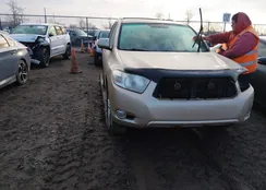 JTEES42A892121465: 44484766