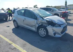 JTDKDTB30F1110961: 44487150