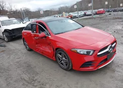 WDD3G4FB3KW019415: 44487400