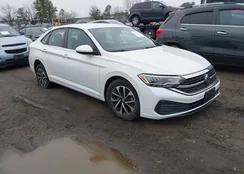 3VW5M7BU2PM052124: 44494377