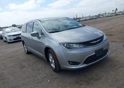 2C4RC1H75JR332965: 44501082