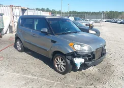 KNDJT2A62D7627239: 44501228