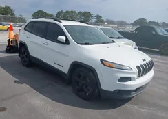 1C4PJLCB8FW782161: 44502739