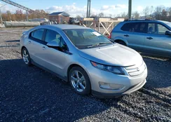 1G1RB6E42DU110894: 43570938