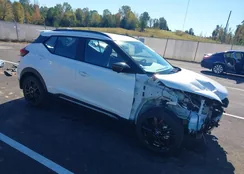 3N1CP5DV1RL552279: 43587820