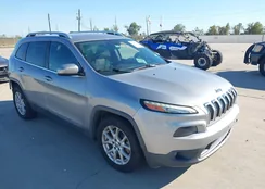 1C4PJLCB9GW282494: 43609304