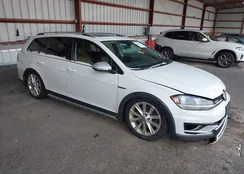 3VWM17AU3KM500742: 43694996