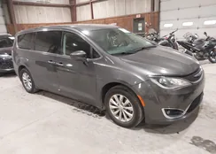 2C4RC1FG0KR702045: 43697575