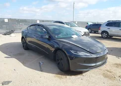 5YJ3E1EA0RF872795: 43701601