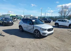 YV4162UM3M3579729: 43701828