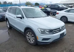 3VV3B7AX0JM051946: 43705193