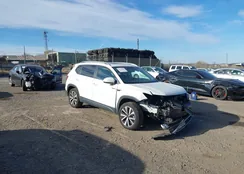 3VVLX7B20NM033621: 43723904