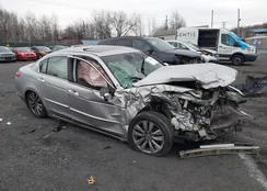 1HGCP2F88CA086174: 43765527