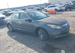 1HGCP3F88BA032457: 43781616