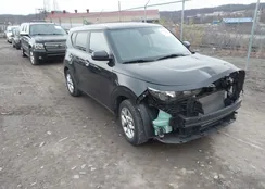 KNDJ23AU2R7898056: 43783476