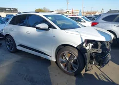 WA1LUBFZ8RP056821: 43799472