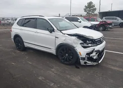 3VV2B7AX1LM136812: 43798750