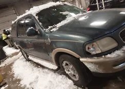 1FMRU17L5WLA42698: 43819257