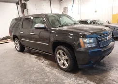 1GNUKKE36AR197402: 43824032