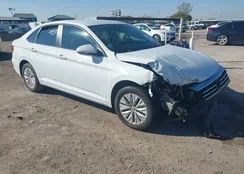 3VWCB7BU7LM075017: 43837847