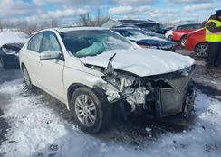 1N4AL2AP5CN556823: 43844130