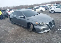 1N4BL4EV1KC222582: 43857381