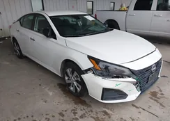 1N4BL4BV0RN355868: 43870652