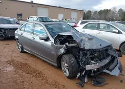 WDDGF4HB0CA729145: 43886416