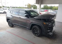 3C4NJDBN2PT535699: 43892558