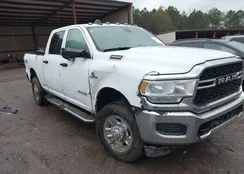 3C6UR5CL1NG138831: 43897749