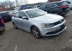 3VWLL7AJ5CM038293: 43899865