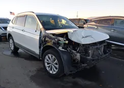 3VV2B7AXXKM015632: 43902077