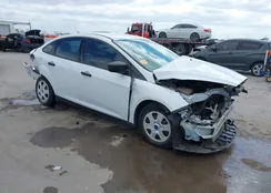 1FADP3E22JL277330: 44516845