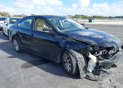 3VWDX7AJ3CM108415: 44516446