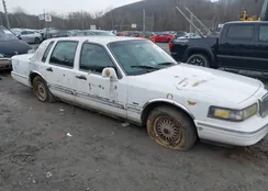 1LNLM82W6SY642630: 44526350