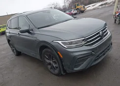 3VV3B7AX2RM128084: 44537708