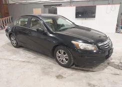 1HGCP2F41CA193063: 44543152