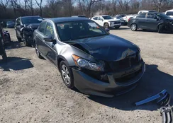 1HGCP2F45CA073802: 44548286