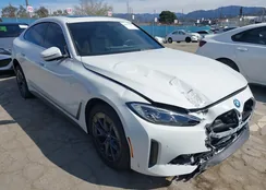 WBY73AW0XPFR44350: 44551589