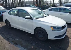 3VWD17AJ3EM371458: 44559728