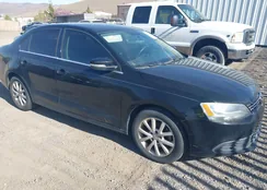 3VWD07AJ9EM371189: 44561086