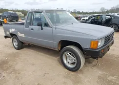 JT4RN56S4F0151608: 44599375