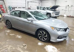 1HGCR3F83GA029080: 44637666