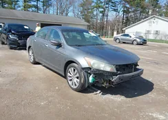 1HGCP2F89BA003382: 44638895