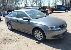 3VWB07AJ5EM440886: 44659550