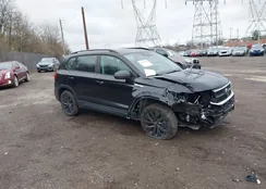 3VV5X7B21RM004322: 44659766