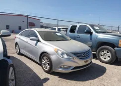 5NPEB4AC1DH599726: 44719438