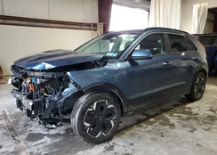 KNDCT3L11P5064202: 62209545