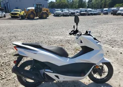 RLHKF1801JY300151: 80282885